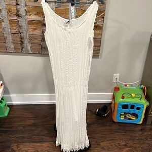 Vintage 1980's VIa Max White Maxi Night Gown size S in GUC please check pics